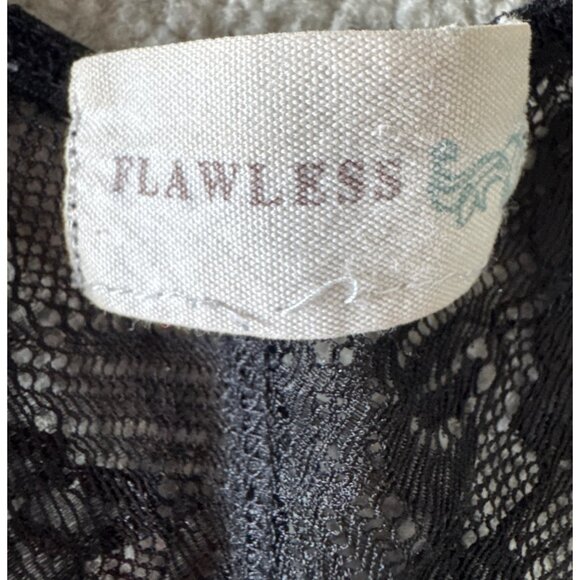 Lace Bralette Racerback In Gray By Flawless - Picture 6 of 7